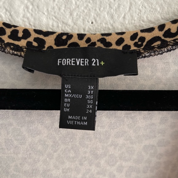 NWOT Forever 21 Long Sleeve Leopard Print Bodysuit Beige - Picture 7 of 9